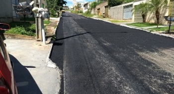 Seinfra aplica 160 toneladas de massa asfáltica em recuperação de vias